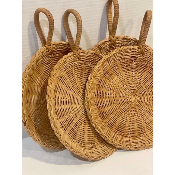 Vintage Wicker Natural Rattan Plate Holder Set Of Four | Boho 1970s Style - Picture 8 of 8